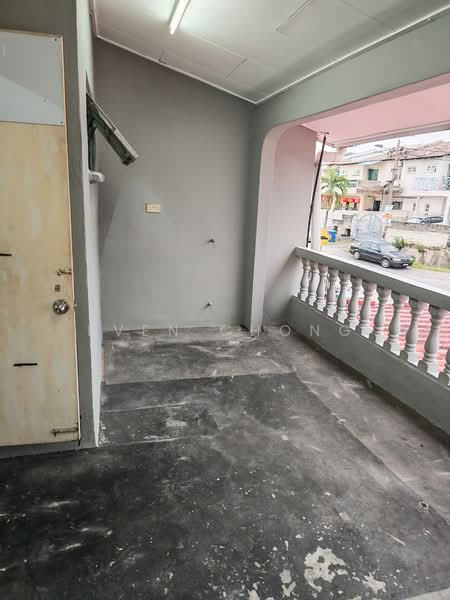 2-storey Terraced House for Sale in Taman Sungai Besi Indah (Seri Kembangan) - Even Chong - Balcony - PropertyGuru.com.my