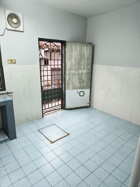 2-storey Terraced House for Sale in Taman Sungai Besi Indah (Seri Kembangan) - Even Chong - Interior - PropertyGuru.com.my