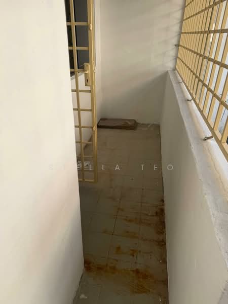Rumah Teres 2 Tingkat untuk Dijual di Taman Tan Sri Yaacob (Johor Bahru) - Stella Teo - Balcony - PropertyGuru.com.my