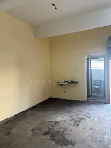 Shop for Sale in Taman Sungai Kapar Indah (Kapar) - Eric Yap - Interior - PropertyGuru.com.my
