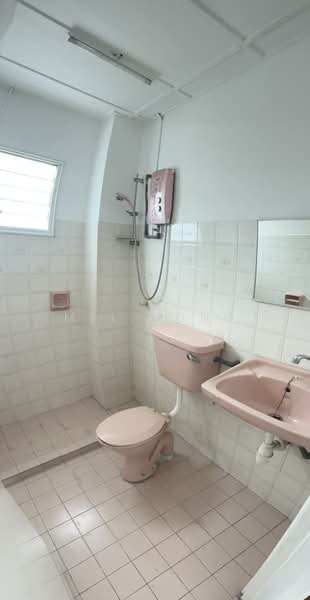 Terraced House for Sale in Usj 2 (Subang Jaya) - Mel Wong - Bathroom - PropertyGuru.com.my