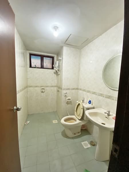 Kondominium untuk Dijual di Puteri Palma Condominiums - Wendy Boon - Bathroom - PropertyGuru.com.my