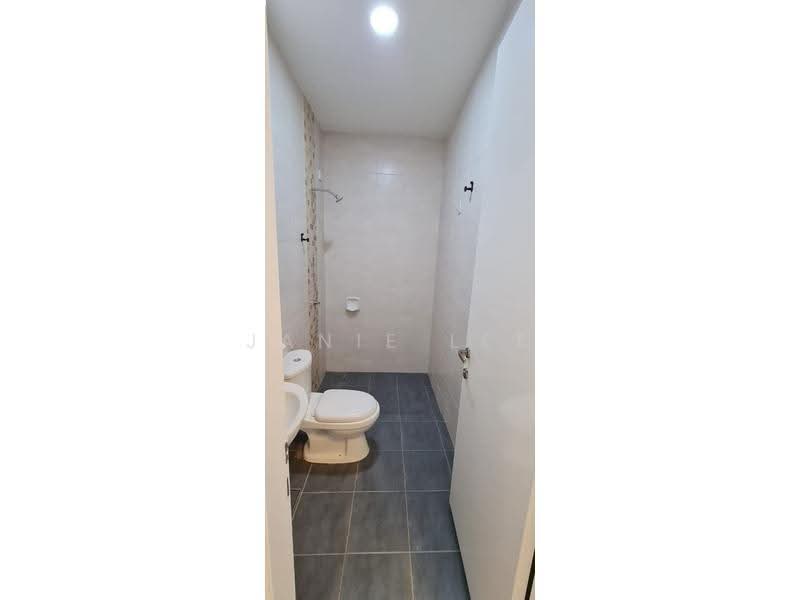 Semi-Detached House for Sale in Setia Eco Park (Setia Alam) - Janie Lee - Bathroom - PropertyGuru.com.my
