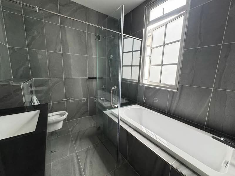 Rumah Berkembar untuk Dijual di Eco Spring (Johor Bahru) - Corine YG - Bathroom - PropertyGuru.com.my