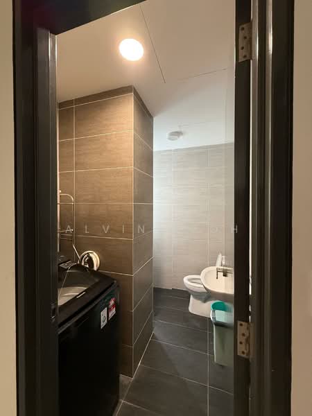 Service Residence for Sale at EDUSENTRAL - Alvin Teoh - Bathroom - PropertyGuru.com.my