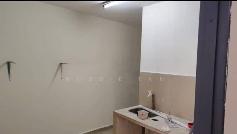 Pangsapuri untuk Disewa di Taman Putri Kulai - Robbie Tan - Kitchen - PropertyGuru.com.my