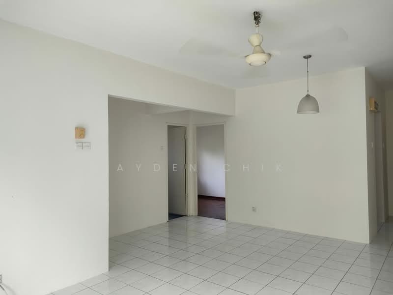 Apartment for Sale at Crystal Tower (Pangsapuri Kristal) - Jayden Chik - Living Room - PropertyGuru.com.my