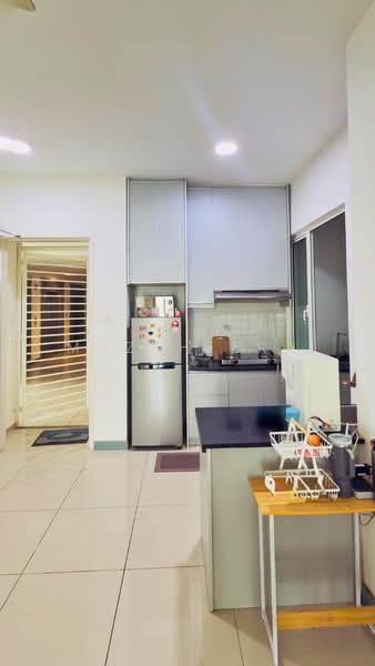 Servis Apartment untuk Disewa di Southbank Residence - Mazsheera . - Kitchen - PropertyGuru.com.my