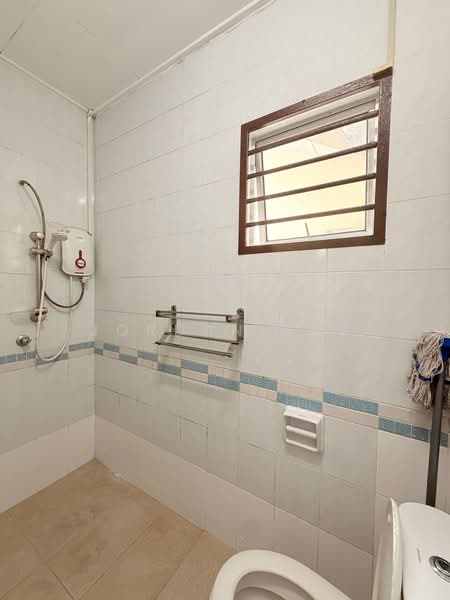 2-storey Terraced House for Sale in Taman Seri Austin (Tebrau) - Jordan Kau - Bathroom - PropertyGuru.com.my