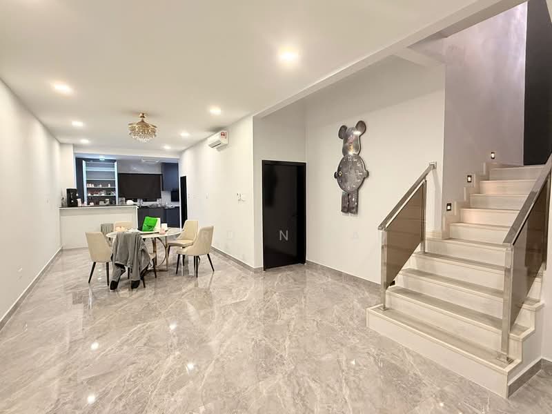 Rumah Teres 2 Tingkat untuk Dijual di Taman Molek (Johor Bahru) - Jordan Kau - Living Room - PropertyGuru.com.my