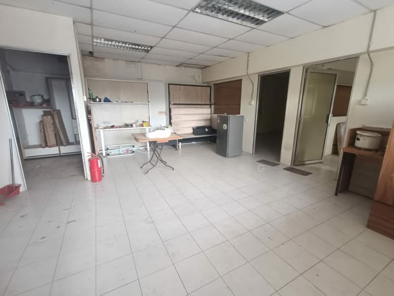 Terrace Factory for Rent in Taman Desa Cemerlang (Ulu Tiram) - Corine YG - Interior - PropertyGuru.com.my