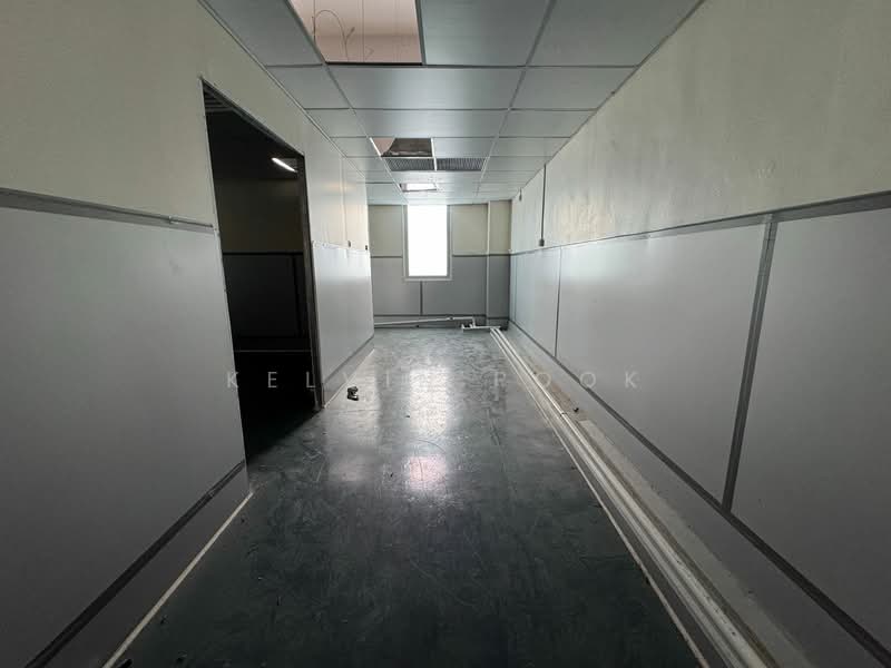 Factory for Sale in Puchong (Selangor) - Kelvin Pook - Corridor - PropertyGuru.com.my