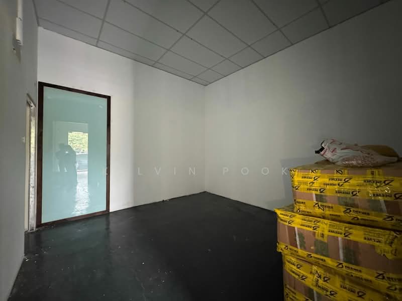 Factory for Sale in Puchong (Selangor) - Kelvin Pook - Interior - PropertyGuru.com.my