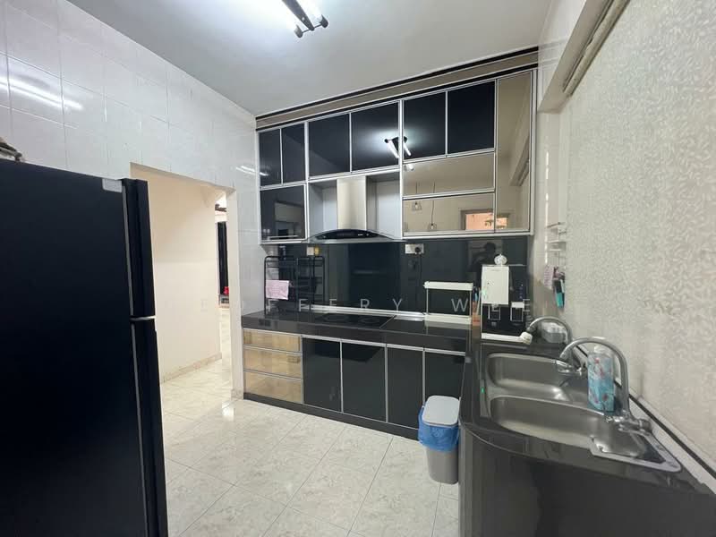 Condominium for Sale at Cheng Heights - Geoffery Wee - Kitchen - PropertyGuru.com.my