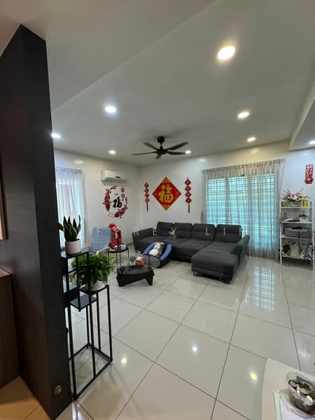 2-storey Terraced House for Sale in Bandar Indahpura (Kulai) - Jeffrey Lim - Living Room - PropertyGuru.com.my
