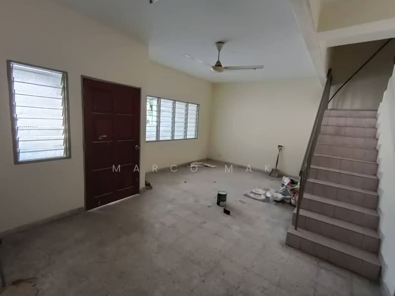 2-storey Terraced House for Sale in Taman Sri Hijau (Rawang) - Marco Mak - Living Room - PropertyGuru.com.my