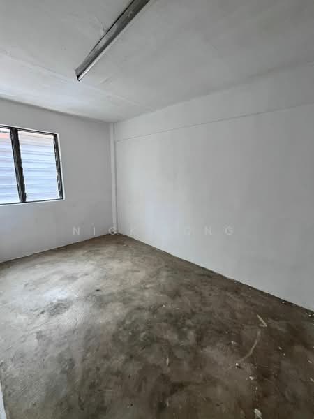 Flat for Sale at Flat Pandan Indah 3/3 - Nick Yong - Interior - PropertyGuru.com.my