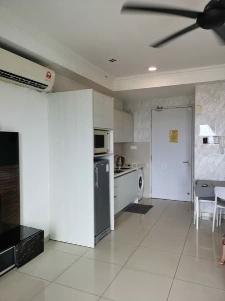 Servis Apartment untuk Dijual di i-SOHO @ i-City - Nick Yong - Kitchen - PropertyGuru.com.my