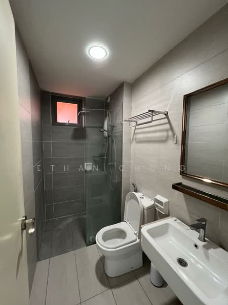 Service Residence for Sale at Gravit8, Klang - Ethan Chong - Bathroom - PropertyGuru.com.my