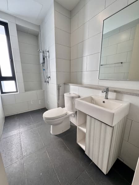 Rumah Teres untuk Dijual di Tamansari (Rawang) - LEON WONG - Bathroom - PropertyGuru.com.my