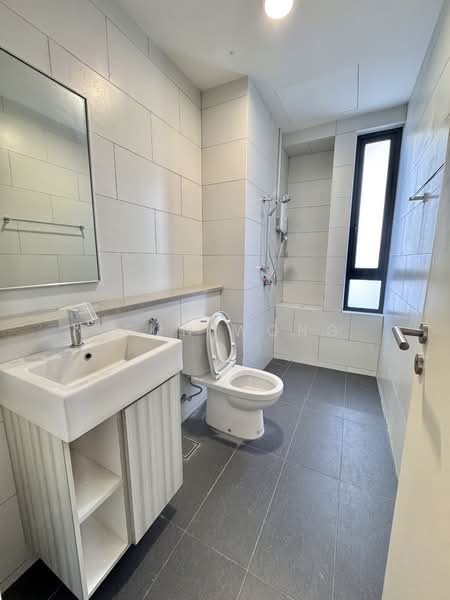 Rumah Teres untuk Dijual di Tamansari (Rawang) - LEON WONG - Bathroom - PropertyGuru.com.my