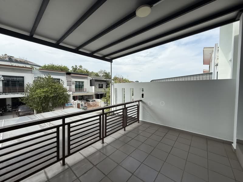 Rumah Teres 2 Tingkat untuk Dijual di Bandar Seri Alam (Masai) - Ricky Woo - Balcony - PropertyGuru.com.my