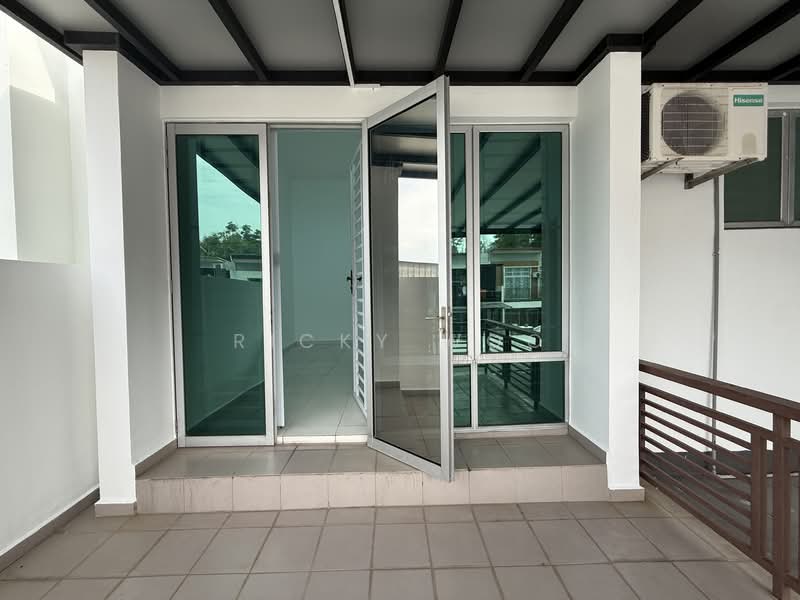 Rumah Teres 2 Tingkat untuk Dijual di Bandar Seri Alam (Masai) - Ricky Woo - Exterior - PropertyGuru.com.my