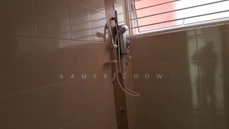 Condominium for Rent at Teratai Mewah Condominium - Aames Chow - Bathroom - PropertyGuru.com.my