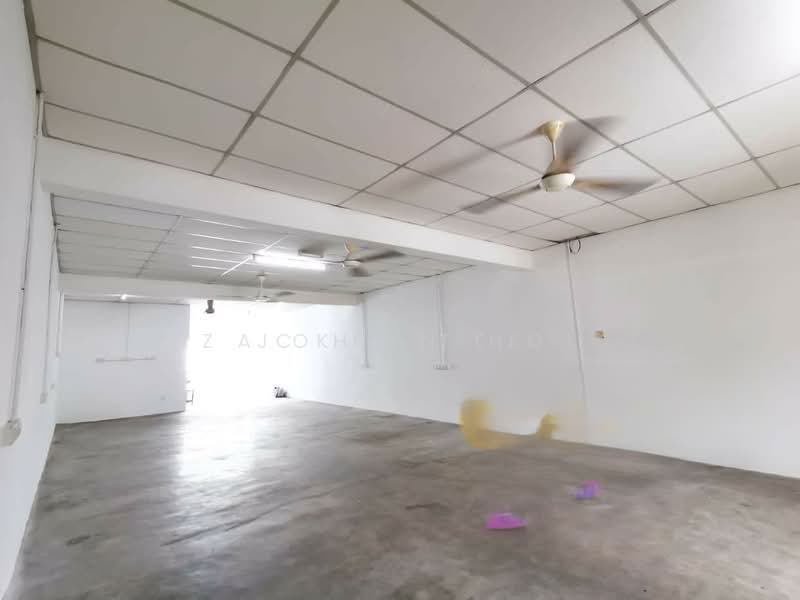 Shop for Rent in Bandar Parklands (Klang) - John Tee - Interior - PropertyGuru.com.my