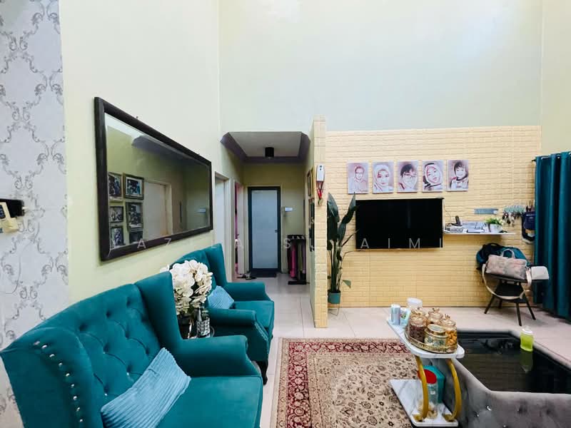 Semi-Detached House for Sale in Shah Alam (Selangor) - Yazila Sulaimi - Living Room - PropertyGuru.com.my