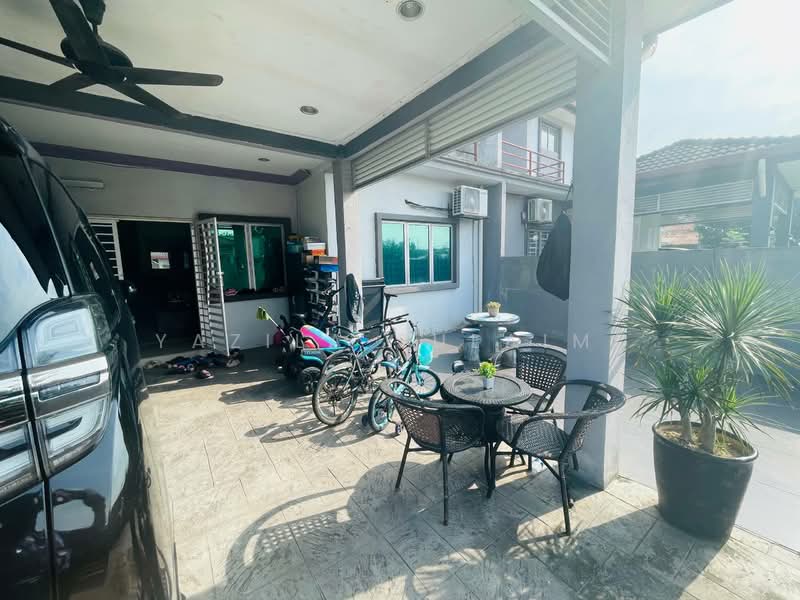 Semi-Detached House for Sale in Shah Alam (Selangor) - Yazila Sulaimi - Exterior - PropertyGuru.com.my