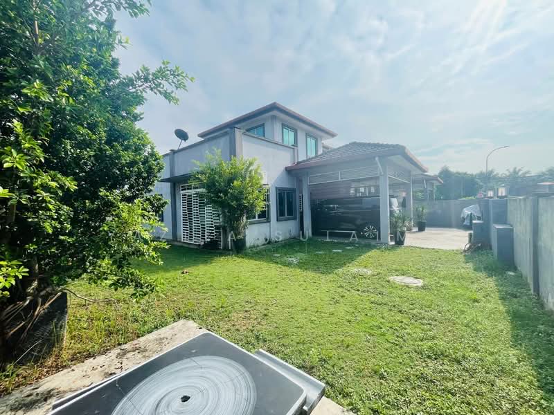 Semi-Detached House for Sale in Shah Alam (Selangor) - Yazila Sulaimi - Exterior - PropertyGuru.com.my