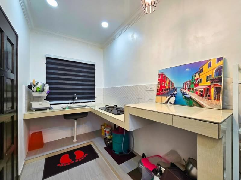 1-storey Terraced House for Sale in Bandar Utama Batang Kali (Batang Kali) - Faiza Aziz - Kitchen - PropertyGuru.com.my