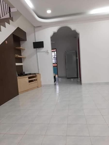 Rumah Teres 2 Tingkat untuk Dijual di Taman Setia Indah (Tebrau) - Corine YG - Living Room - PropertyGuru.com.my