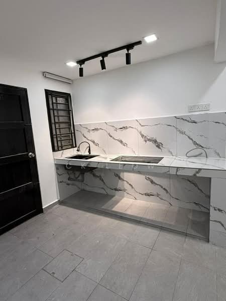 2-storey Terraced House for Sale in Taman Nora (Ulu Tiram) - Ck Leow - Kitchen - PropertyGuru.com.my