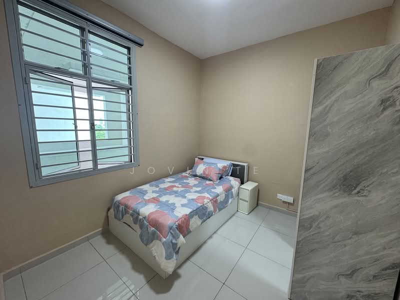 Pangsapuri untuk Disewa di Seri Molek Perdana - Jovin Te - Bedroom - PropertyGuru.com.my
