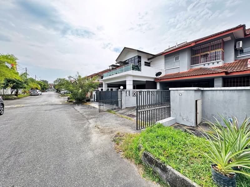 2-storey Terraced House for Sale in Seksyen 6 (Bangi) - Mahafiz . - Exterior - PropertyGuru.com.my