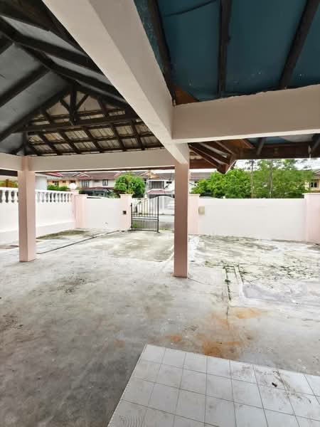 Untuk Dijual - Semi D for sale at Bukit kempas
