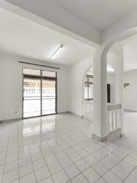 Untuk Dijual - Semi D for sale at Bukit kempas