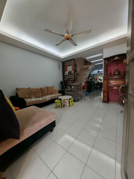2-storey Terraced House for Sale in Setia Impian (Setia Alam) - Bing Bing - Living Room - PropertyGuru.com.my