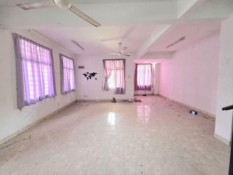 Semi-Detached House for Sale in Banting (Selangor) - Yazila Sulaimi - Interior - PropertyGuru.com.my