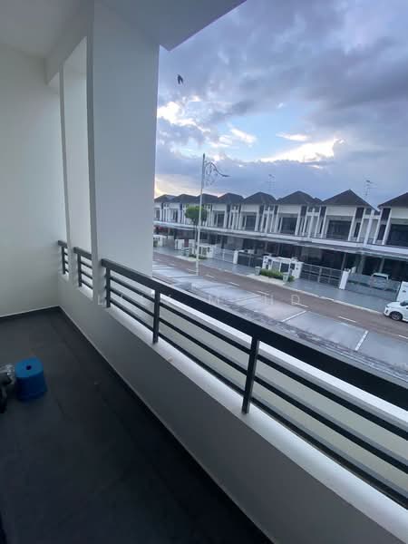 Rumah Teres untuk Dijual di Johor Bahru (Johor) - Lily Mohd - Balcony - PropertyGuru.com.my