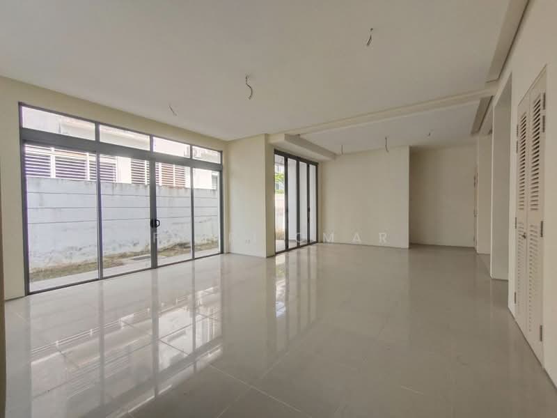 Semi-Detached House for Sale in Denai Alam (Shah Alam) - Fazri Omar - Living Room - PropertyGuru.com.my