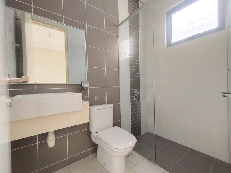 Semi-Detached House for Sale in Denai Alam (Shah Alam) - Fazri Omar - Bathroom - PropertyGuru.com.my