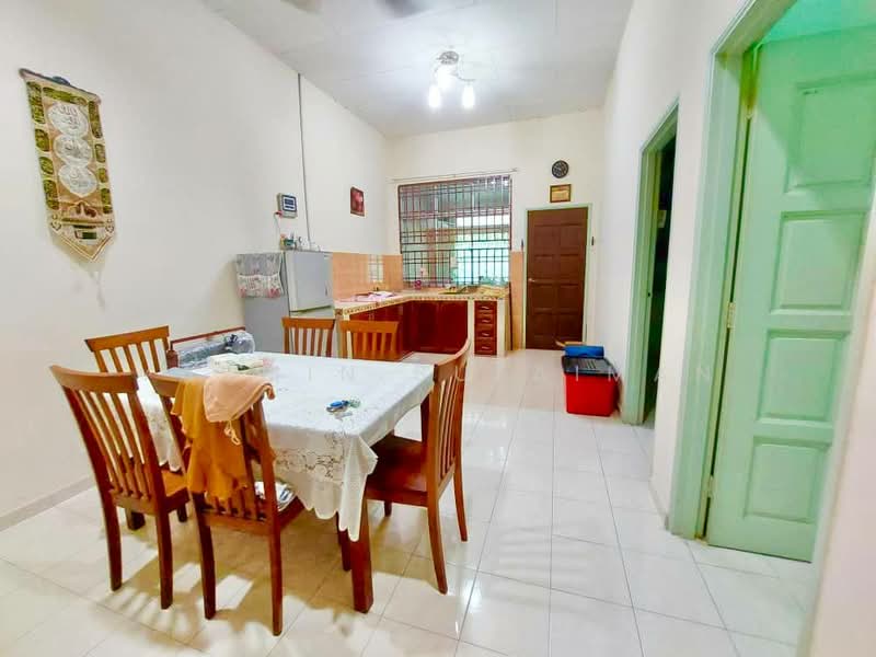 Rumah Teres 1 Tingkat untuk Dijual di Taman Tanjung Gading (Muar) - Yasmin Sulaiman - Kitchen - PropertyGuru.com.my