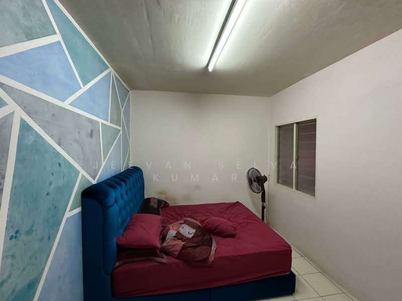 Pangsapuri untuk Dijual di Lakeview Apartments - Jeevan Selva Kumar - Bedroom - PropertyGuru.com.my