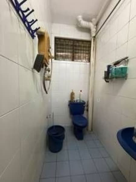 Flat for Sale at Stulang Laut - Stefan Yu - Bathroom - PropertyGuru.com.my