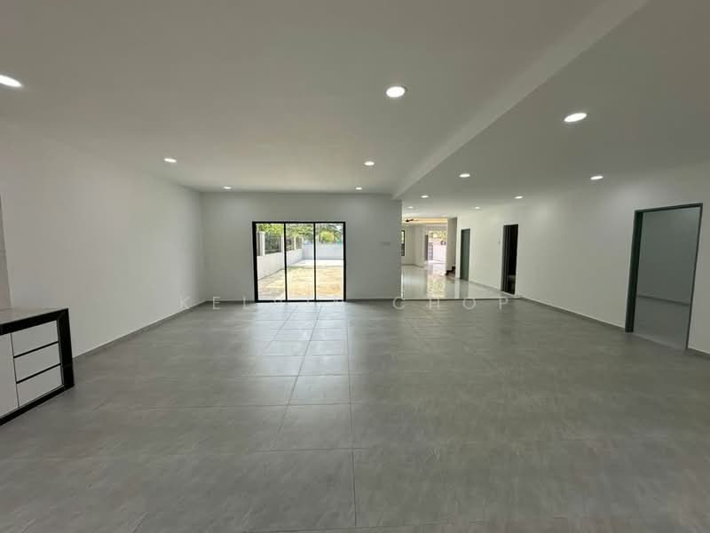 Rumah Berkembar untuk Dijual di Taman Pelangi (Johor Bahru) - Kelvin Chop - Living Room - PropertyGuru.com.my
