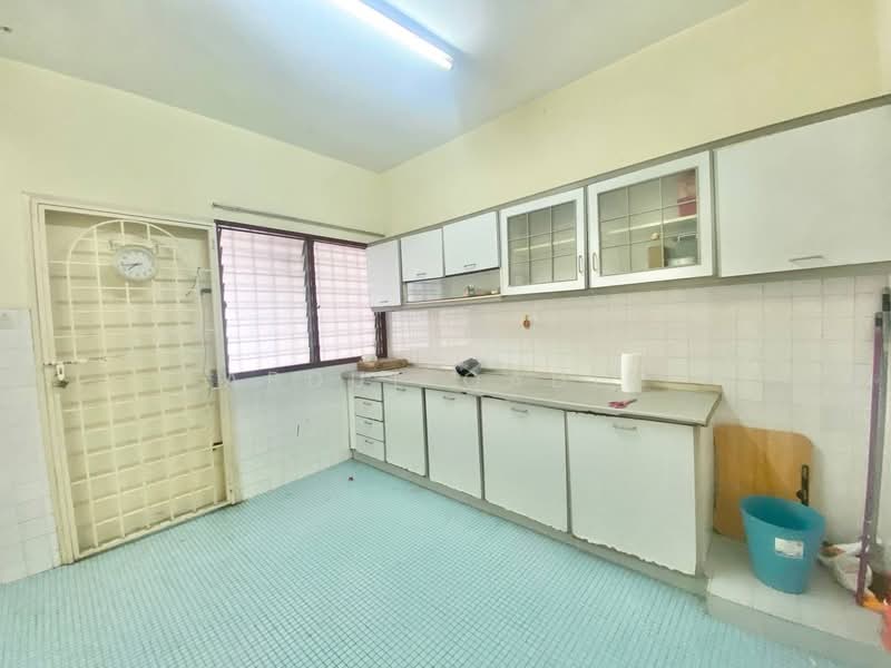 Rumah Teres 2 Tingkat untuk Dijual di Taman Sri Andalas (Klang) - Abdul Qadir - Kitchen - PropertyGuru.com.my