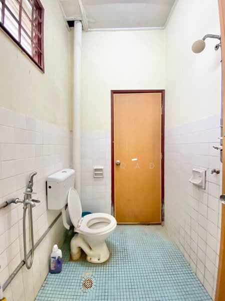 Rumah Teres 2 Tingkat untuk Dijual di Taman Sri Andalas (Klang) - Abdul Qadir - Bathroom - PropertyGuru.com.my